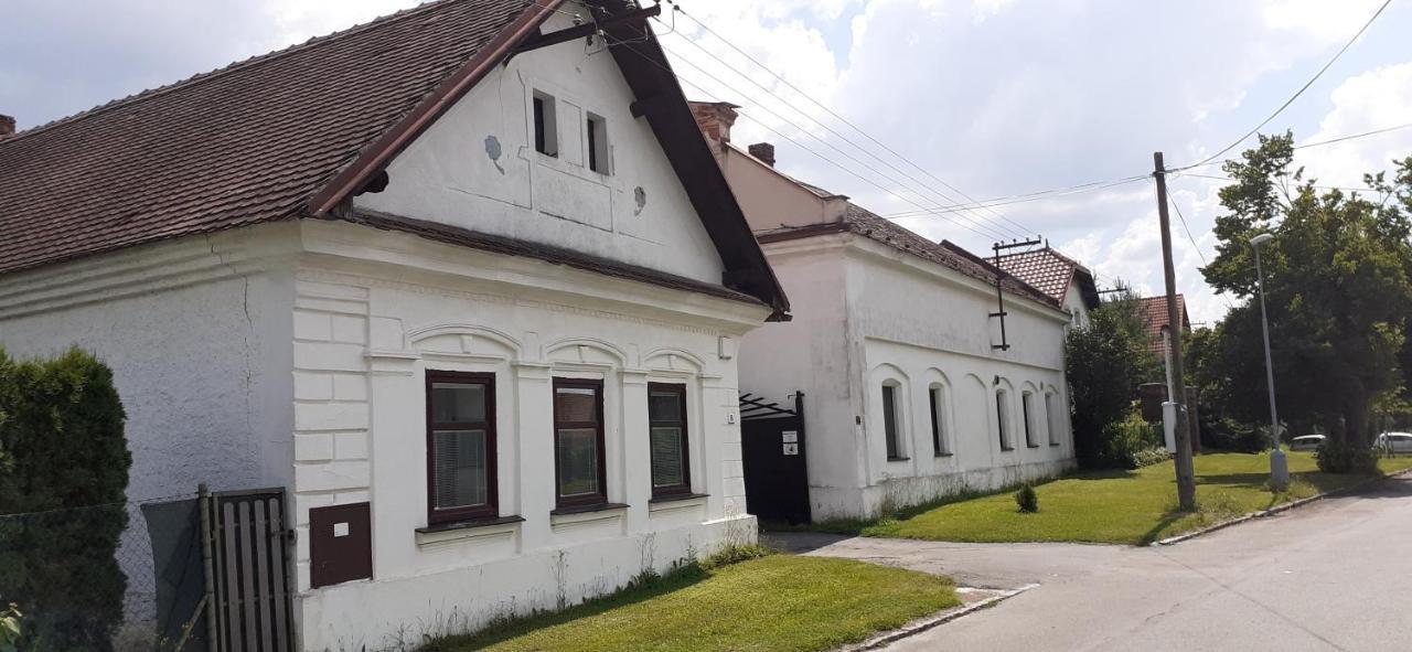 Villa Farma Macas à Lázně Bohdaneč Extérieur photo