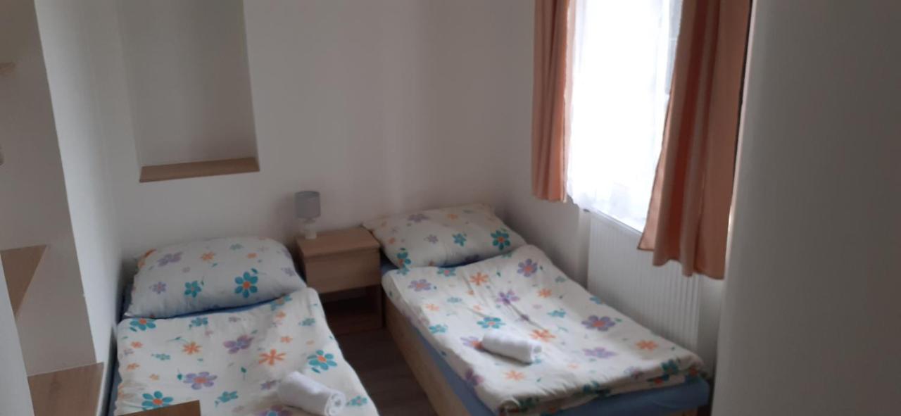 Villa Farma Macas à Lázně Bohdaneč Extérieur photo