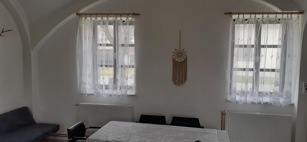 Villa Farma Macas à Lázně Bohdaneč Extérieur photo